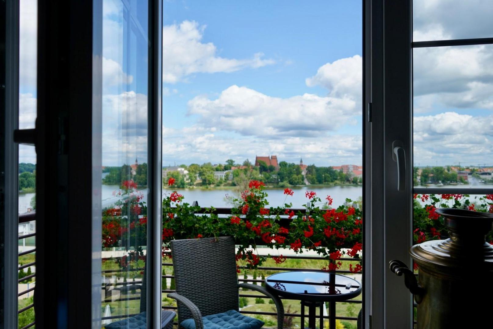 Artystyczna Przestrzen Z Widokiem Na Jeziora Apartment Ilawa Exterior photo