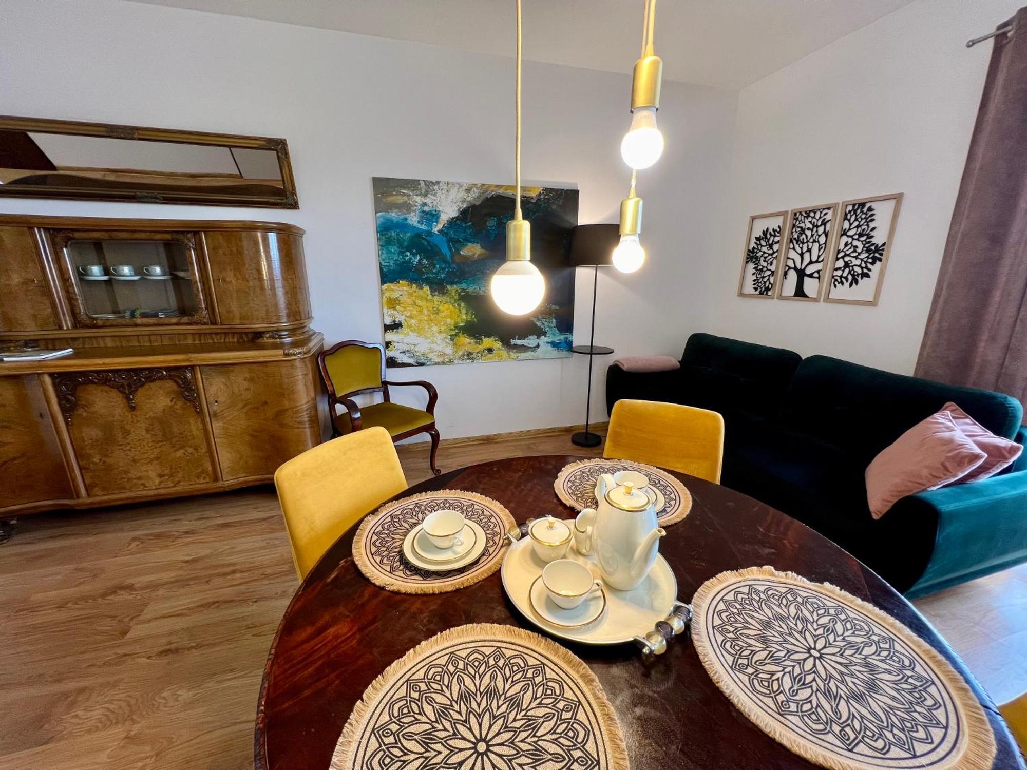 Artystyczna Przestrzen Z Widokiem Na Jeziora Apartment Ilawa Exterior photo