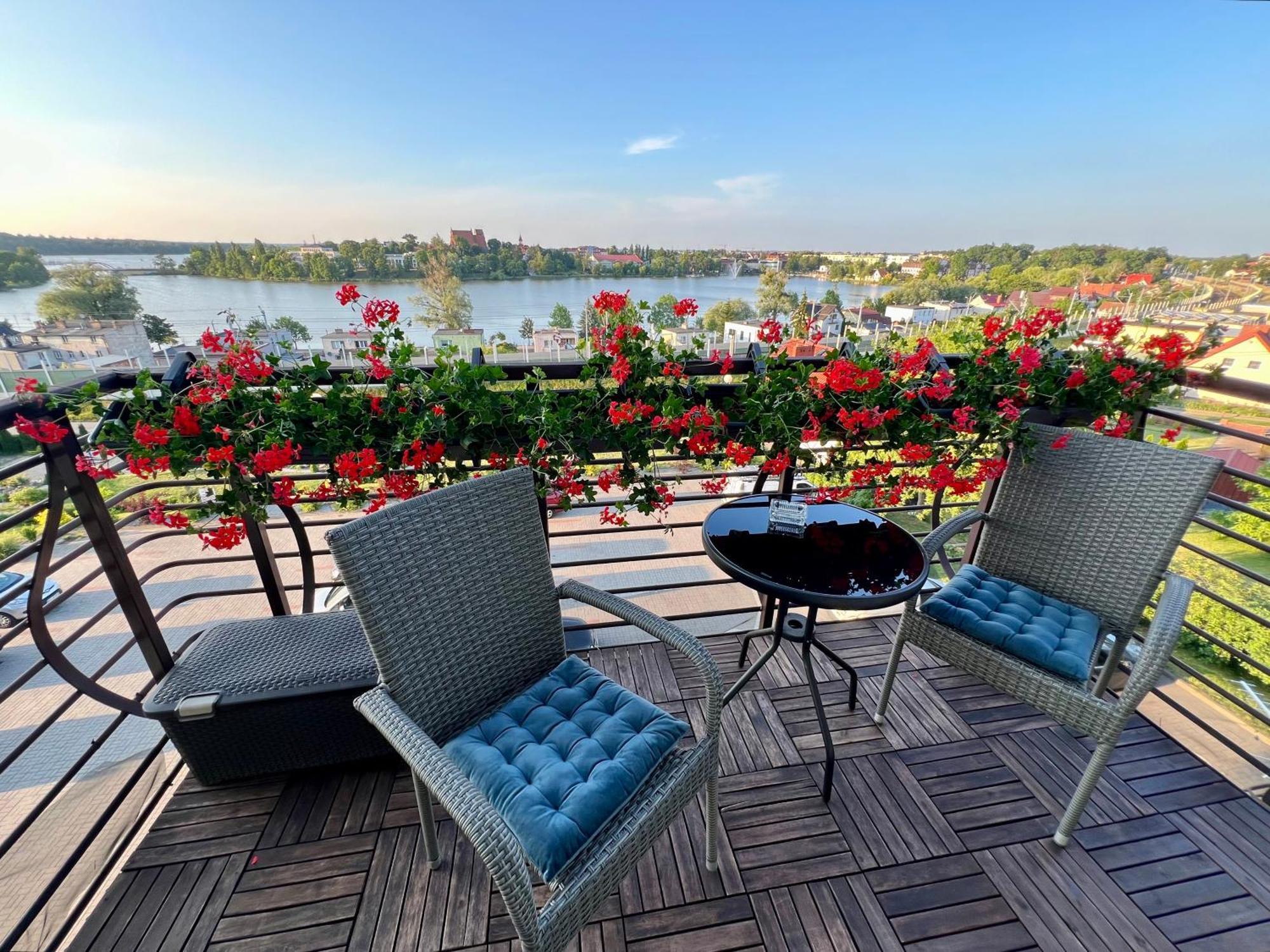 Artystyczna Przestrzen Z Widokiem Na Jeziora Apartment Ilawa Exterior photo