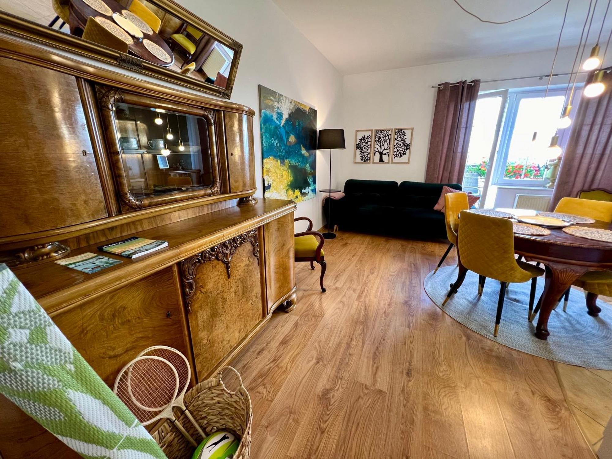 Artystyczna Przestrzen Z Widokiem Na Jeziora Apartment Ilawa Exterior photo